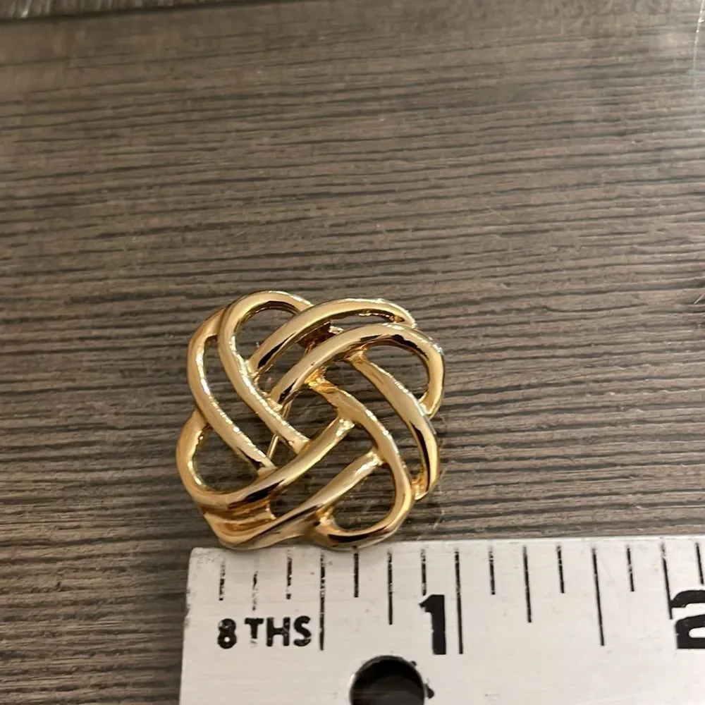 Vintage Woven Gold-tone Knot Pin - Brooch